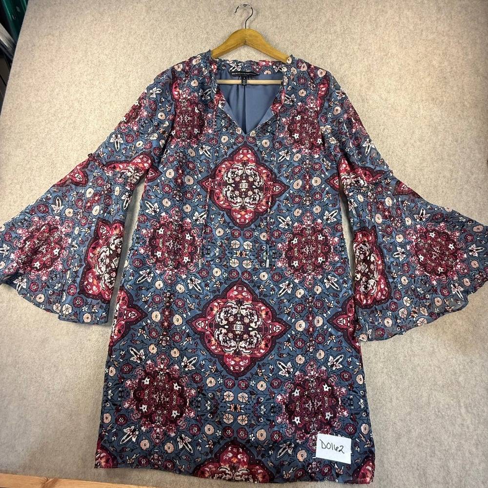White House Black Market Blue Berry Medallion Bell Sleeve Shift Dress Small